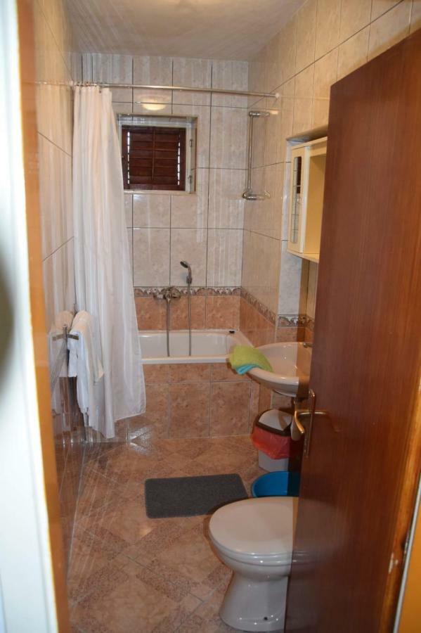 Apartman Linda Baška Voda Buitenkant foto