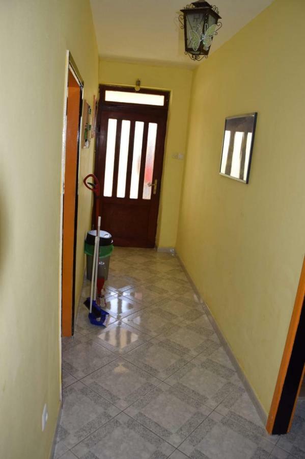 Apartman Linda Baška Voda Buitenkant foto