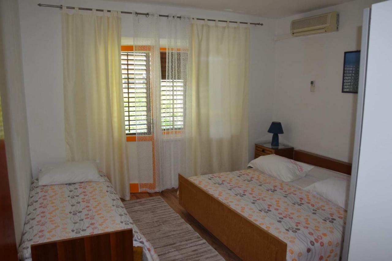 Apartman Linda Baška Voda Buitenkant foto